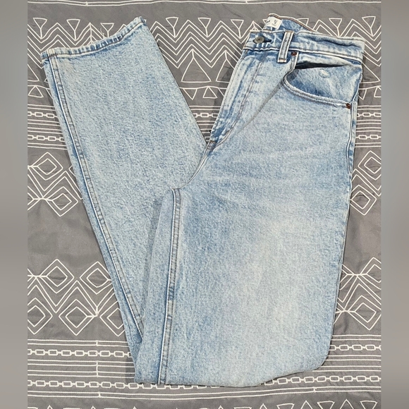 Abercrombie & Fitch Denim - Abercrombie Ultra High Rise 90s Straight Leg Jeans Size 4/27Long
